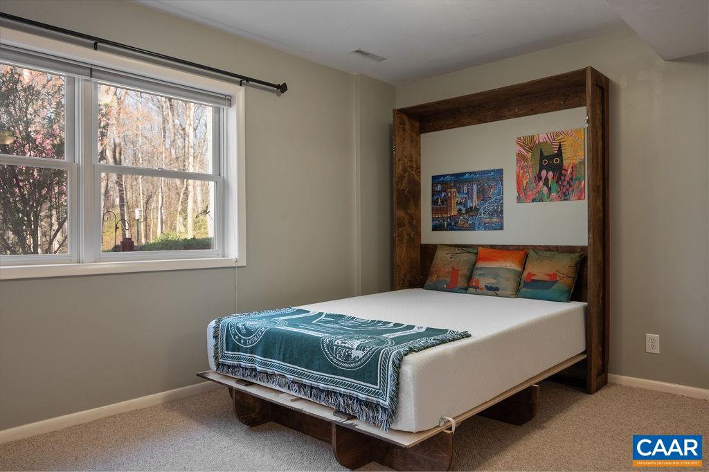 409 WESTMORELAND CT, CHARLOTTESVILLE, Virginia 22901, 4 Bedrooms Bedrooms, ,3 BathroomsBathrooms,Residential,409 WESTMORELAND CT,675259 MLS # 675259