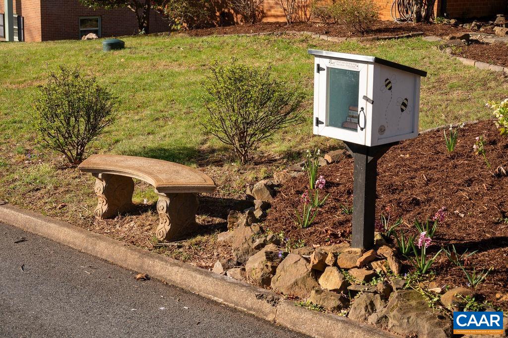 409 WESTMORELAND CT, CHARLOTTESVILLE, Virginia 22901, 4 Bedrooms Bedrooms, ,3 BathroomsBathrooms,Residential,409 WESTMORELAND CT,675259 MLS # 675259