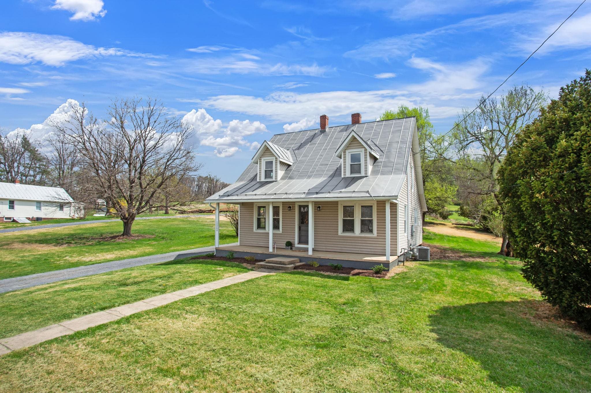 12204 DAPHNA RD, BROADWAY, Virginia 22815, 3 Bedrooms Bedrooms, ,2 BathroomsBathrooms,Residential,12204 DAPHNA RD,675266 MLS # 675266