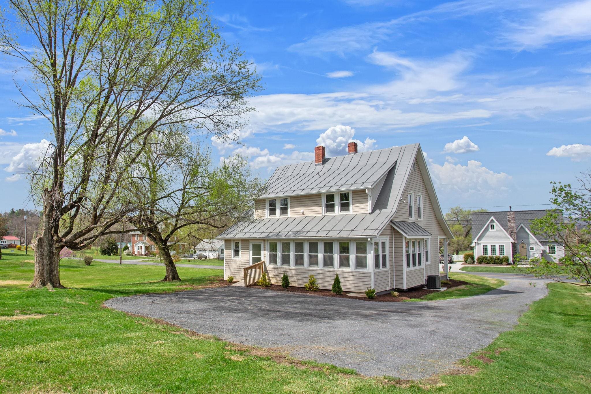 12204 DAPHNA RD, BROADWAY, Virginia 22815, 3 Bedrooms Bedrooms, ,2 BathroomsBathrooms,Residential,12204 DAPHNA RD,675266 MLS # 675266