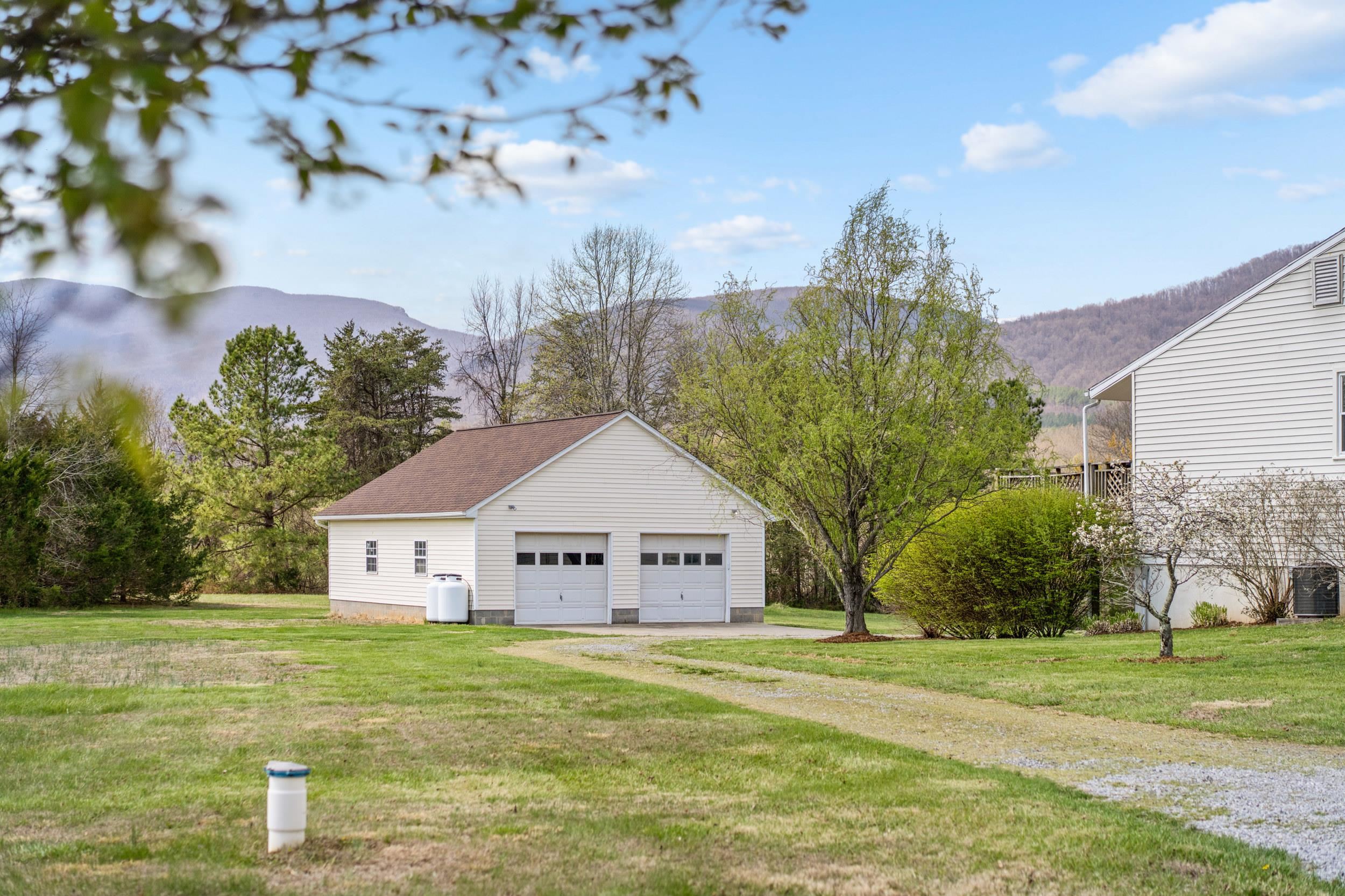 188 FRANCE CROSSING, AFTON, Virginia 22920, 5 Bedrooms Bedrooms, ,3 BathroomsBathrooms,Residential,188 FRANCE CROSSING,675267 MLS # 675267