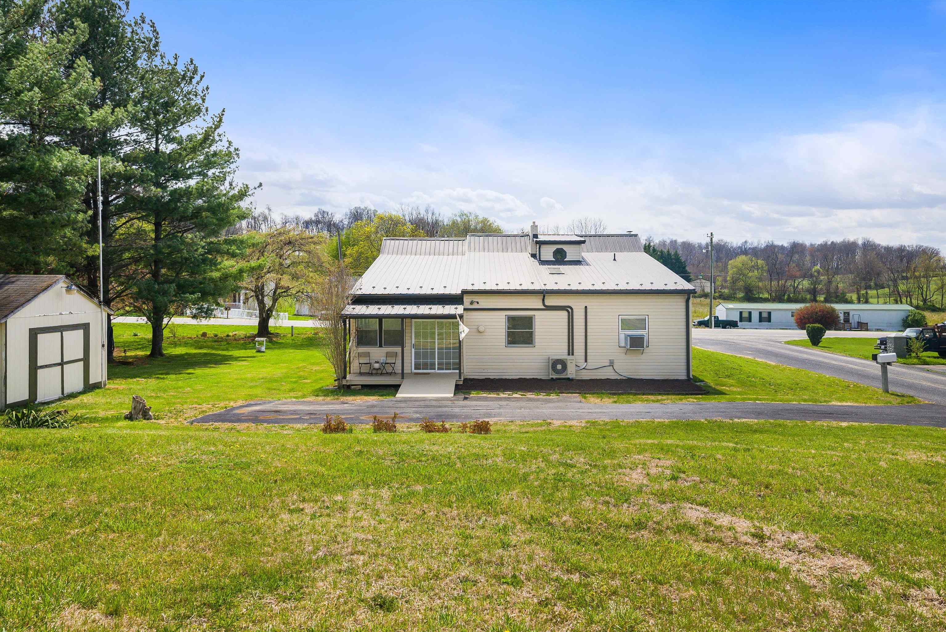 15 ROMAINE LN, STUARTS DRAFT, Virginia 24477, 3 Bedrooms Bedrooms, ,2 BathroomsBathrooms,Residential,15 ROMAINE LN,675270 MLS # 675270