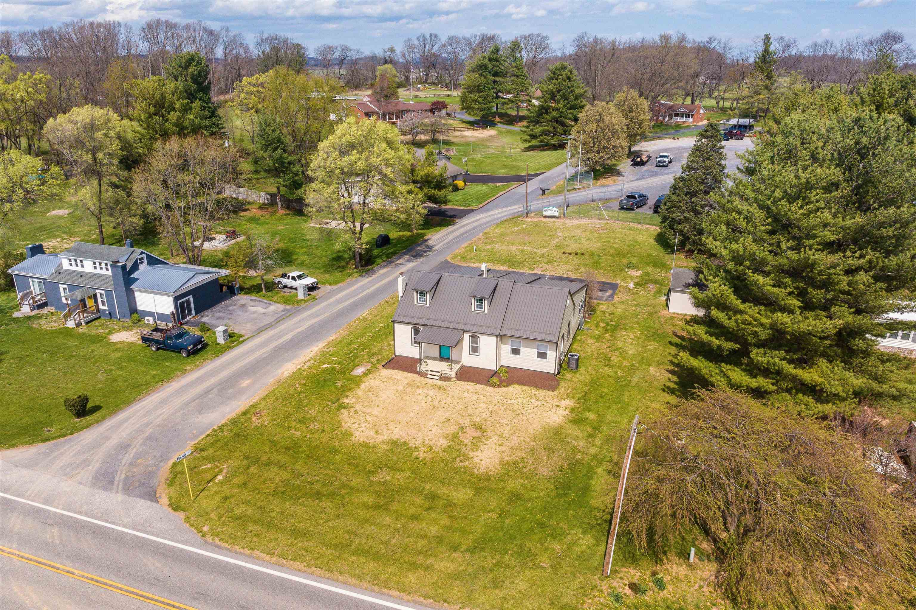 15 ROMAINE LN, STUARTS DRAFT, Virginia 24477, 3 Bedrooms Bedrooms, ,2 BathroomsBathrooms,Residential,15 ROMAINE LN,675270 MLS # 675270