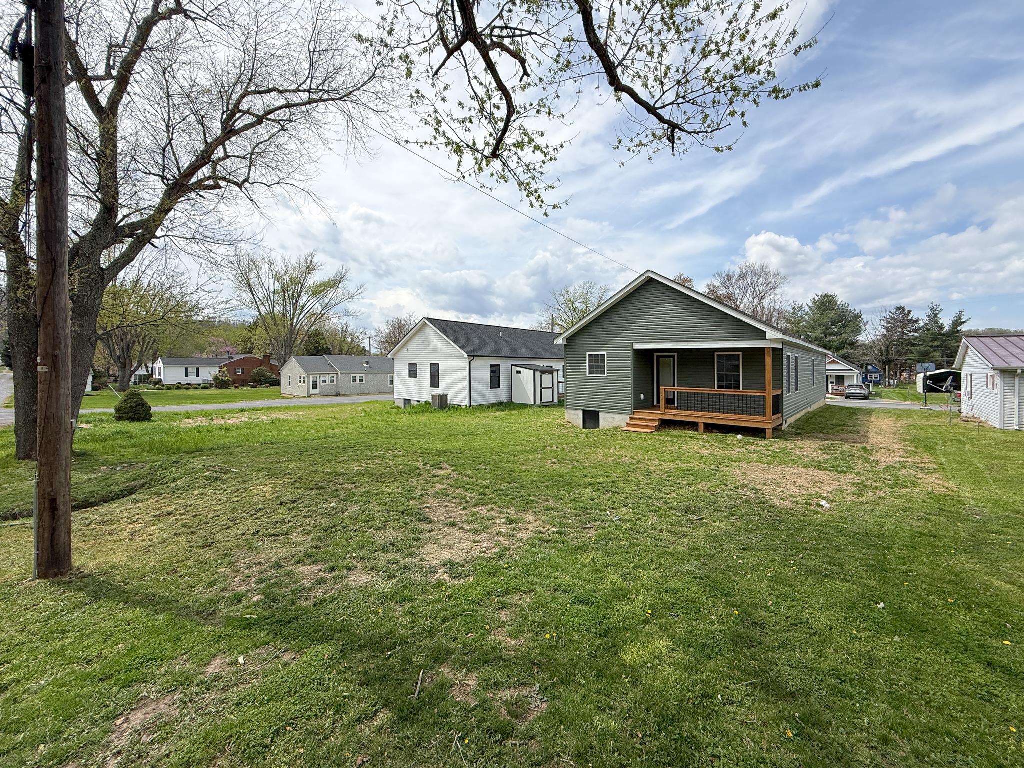 1710 BIRCH AVE, BUENA VISTA, Virginia 24416, 3 Bedrooms Bedrooms, ,2 BathroomsBathrooms,Residential,1710 BIRCH AVE,675276 MLS # 675276