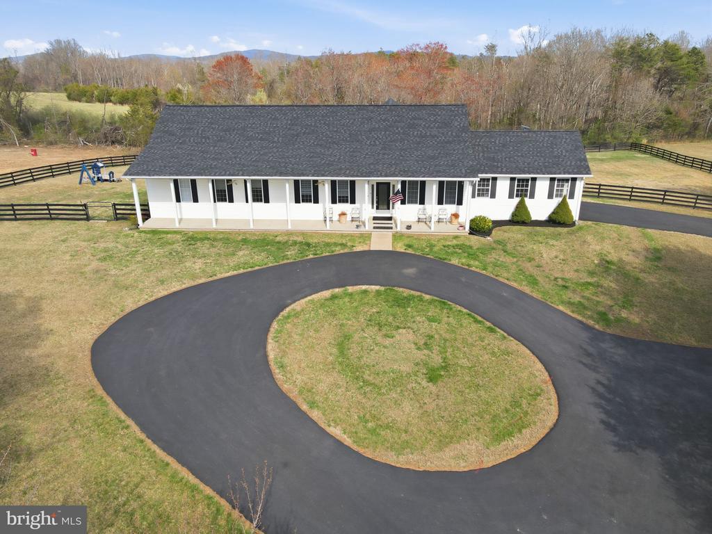 10292 CLIFF MILLS RD, MARSHALL, Virginia, 3 Bedrooms Bedrooms, ,3 BathroomsBathrooms,Residential,10292 CLIFF MILLS RD,VAFQ2020574 MLS # VAFQ2020574