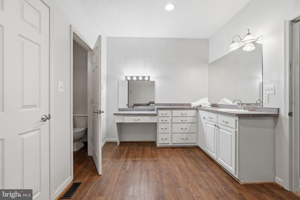 10292 CLIFF MILLS RD, MARSHALL, Virginia, 3 Bedrooms Bedrooms, ,3 BathroomsBathrooms,Residential,10292 CLIFF MILLS RD,VAFQ2020574 MLS # VAFQ2020574