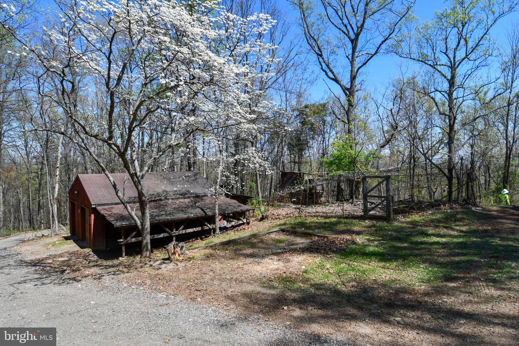 4562 QUAIL RUN DR, MARSHALL, Virginia 20115, 3 Bedrooms Bedrooms, ,2 BathroomsBathrooms,Residential,4562 QUAIL RUN DR,VAFQ2020758 MLS # VAFQ2020758