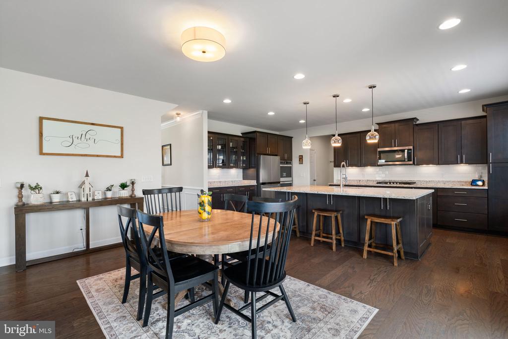 10419 ASPEN HIGHLANDS DR, SPOTSYLVANIA, Virginia 22553, 5 Bedrooms Bedrooms, ,4 BathroomsBathrooms,Residential,10419 ASPEN HIGHLANDS DR,VASP2040250 MLS # VASP2040250