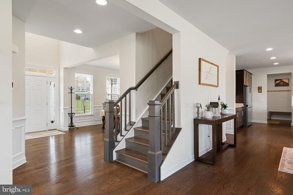 10419 ASPEN HIGHLANDS DR, SPOTSYLVANIA, Virginia 22553, 5 Bedrooms Bedrooms, ,4 BathroomsBathrooms,Residential,10419 ASPEN HIGHLANDS DR,VASP2040250 MLS # VASP2040250