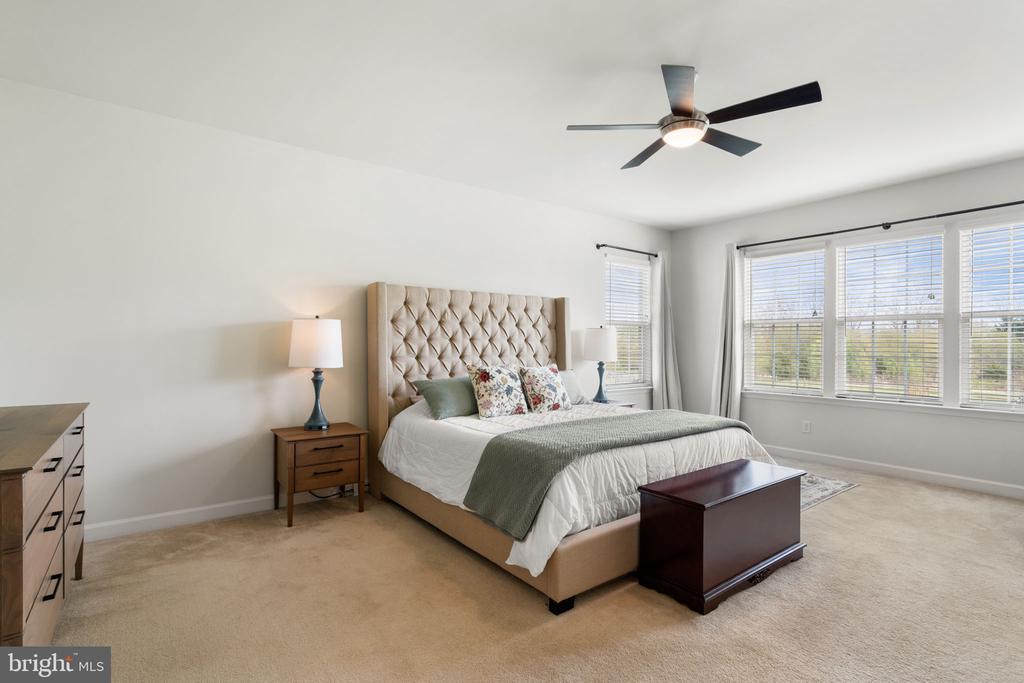 10419 ASPEN HIGHLANDS DR, SPOTSYLVANIA, Virginia 22553, 5 Bedrooms Bedrooms, ,4 BathroomsBathrooms,Residential,10419 ASPEN HIGHLANDS DR,VASP2040250 MLS # VASP2040250