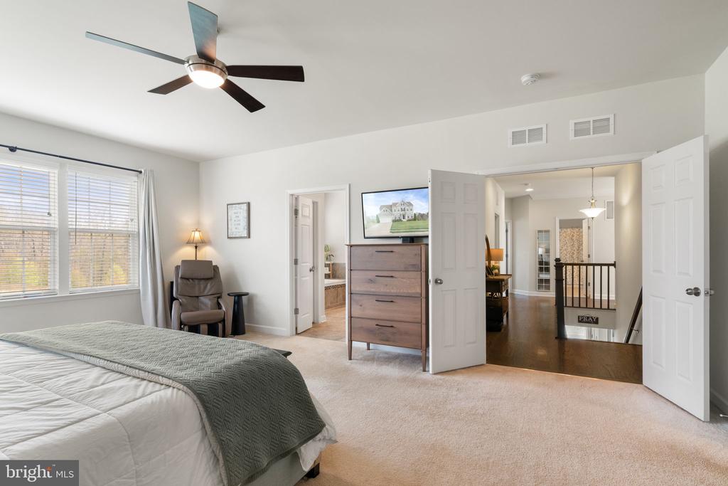 10419 ASPEN HIGHLANDS DR, SPOTSYLVANIA, Virginia 22553, 5 Bedrooms Bedrooms, ,4 BathroomsBathrooms,Residential,10419 ASPEN HIGHLANDS DR,VASP2040250 MLS # VASP2040250