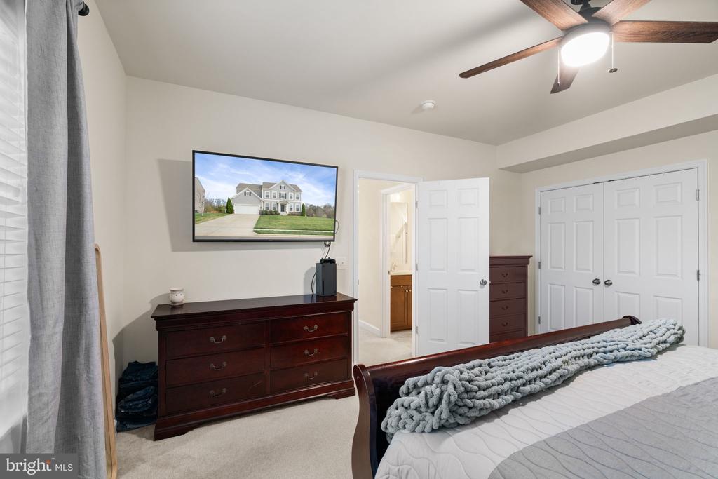 10419 ASPEN HIGHLANDS DR, SPOTSYLVANIA, Virginia 22553, 5 Bedrooms Bedrooms, ,4 BathroomsBathrooms,Residential,10419 ASPEN HIGHLANDS DR,VASP2040250 MLS # VASP2040250