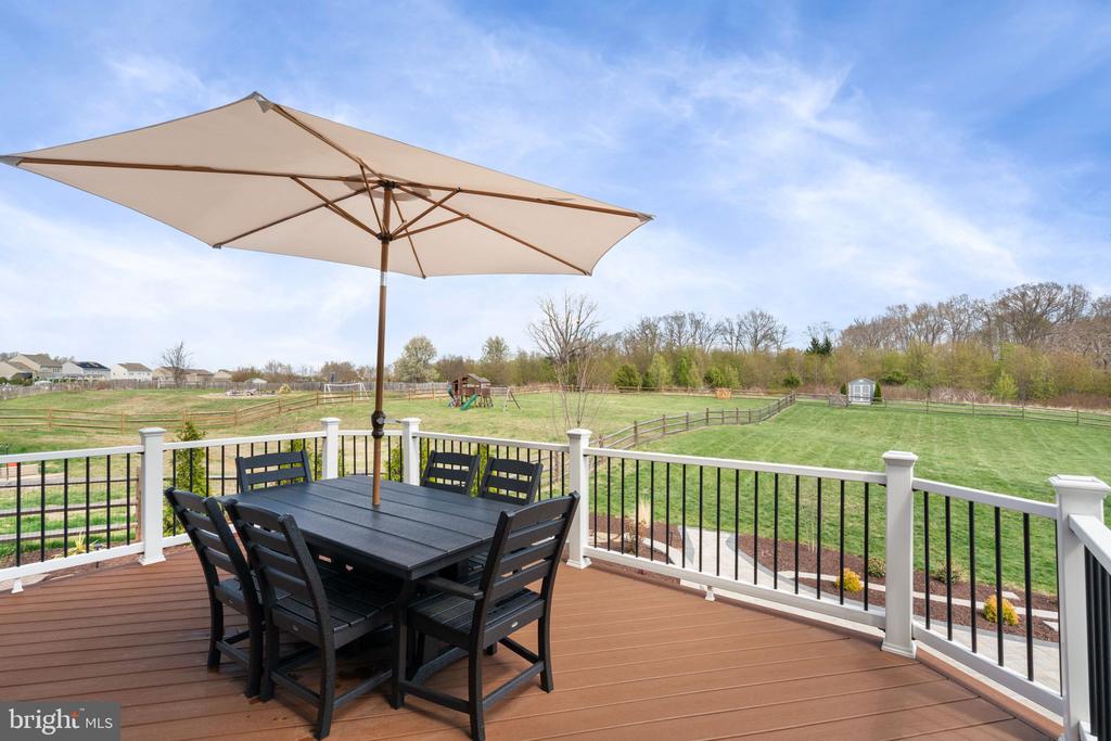 10419 ASPEN HIGHLANDS DR, SPOTSYLVANIA, Virginia 22553, 5 Bedrooms Bedrooms, ,4 BathroomsBathrooms,Residential,10419 ASPEN HIGHLANDS DR,VASP2040250 MLS # VASP2040250