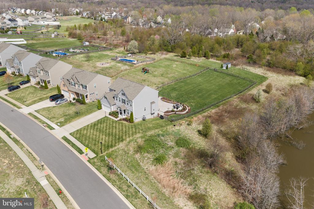 10419 ASPEN HIGHLANDS DR, SPOTSYLVANIA, Virginia 22553, 5 Bedrooms Bedrooms, ,4 BathroomsBathrooms,Residential,10419 ASPEN HIGHLANDS DR,VASP2040250 MLS # VASP2040250