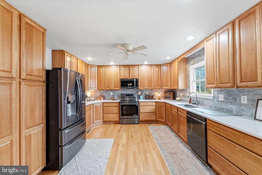 9107 GRASTY GOLD MINE RD, RHOADESVILLE, Virginia 22542, 4 Bedrooms Bedrooms, ,3 BathroomsBathrooms,Residential,9107 GRASTY GOLD MINE RD,VAOR2013664 MLS # VAOR2013664 9107 GRASTY GOLD MINE RD, RHOADESVILLE, Virginia 22542, 4 Bedrooms Bedrooms, ,3 BathroomsBathrooms,Residential,9107 GRASTY GOLD MINE RD,VAOR2013664 MLS # VAOR2013664