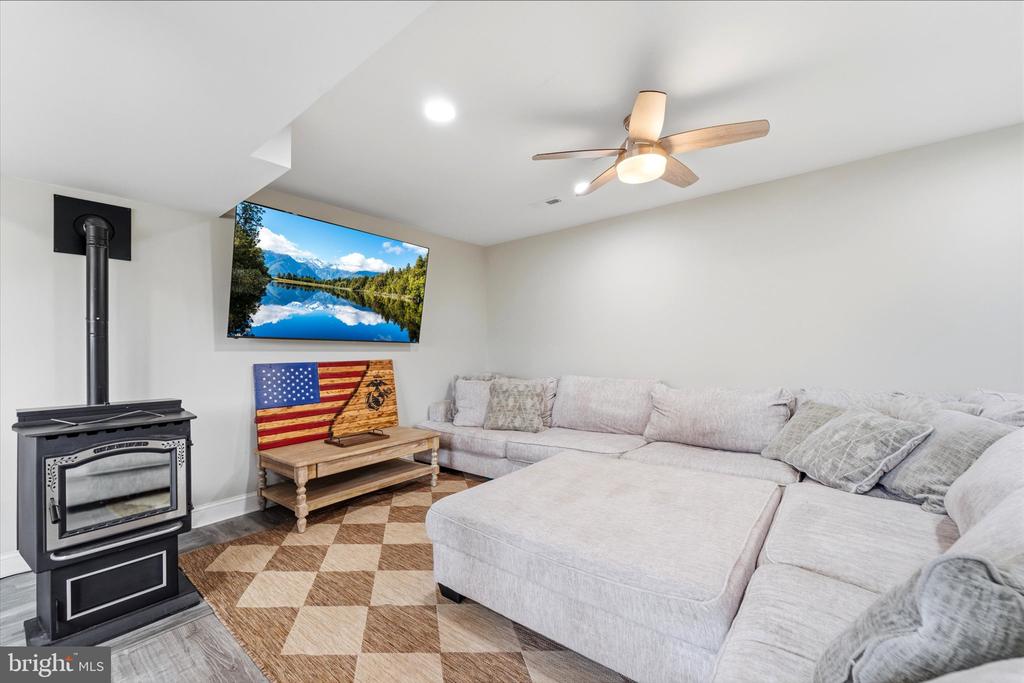 9107 GRASTY GOLD MINE RD, RHOADESVILLE, Virginia 22542, 4 Bedrooms Bedrooms, ,3 BathroomsBathrooms,Residential,9107 GRASTY GOLD MINE RD,VAOR2013664 MLS # VAOR2013664 9107 GRASTY GOLD MINE RD, RHOADESVILLE, Virginia 22542, 4 Bedrooms Bedrooms, ,3 BathroomsBathrooms,Residential,9107 GRASTY GOLD MINE RD,VAOR2013664 MLS # VAOR2013664