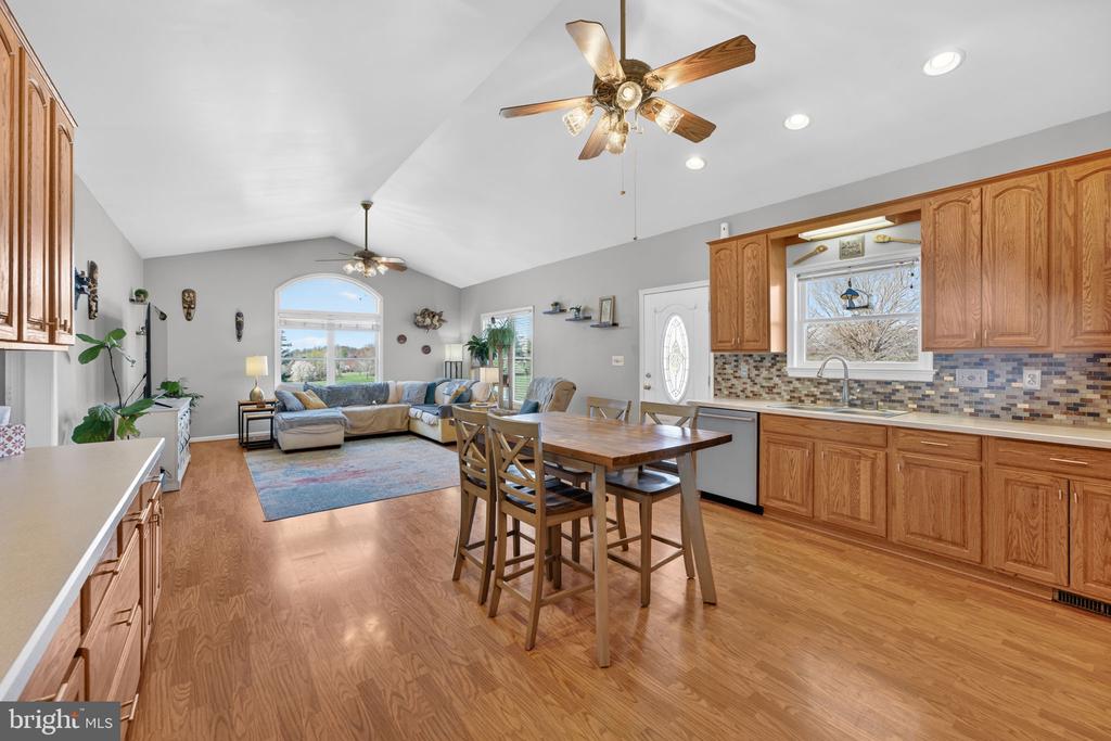 7453 OPAL RD, WARRENTON, Virginia 20186, 4 Bedrooms Bedrooms, ,2 BathroomsBathrooms,Residential,7453 OPAL RD,VAFQ2021174 MLS # VAFQ2021174