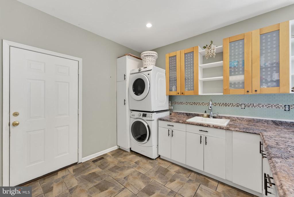 7453 OPAL RD, WARRENTON, Virginia 20186, 4 Bedrooms Bedrooms, ,2 BathroomsBathrooms,Residential,7453 OPAL RD,VAFQ2021174 MLS # VAFQ2021174