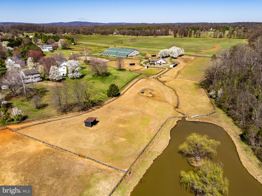 7453 OPAL RD, WARRENTON, Virginia 20186, 4 Bedrooms Bedrooms, ,2 BathroomsBathrooms,Residential,7453 OPAL RD,VAFQ2021174 MLS # VAFQ2021174