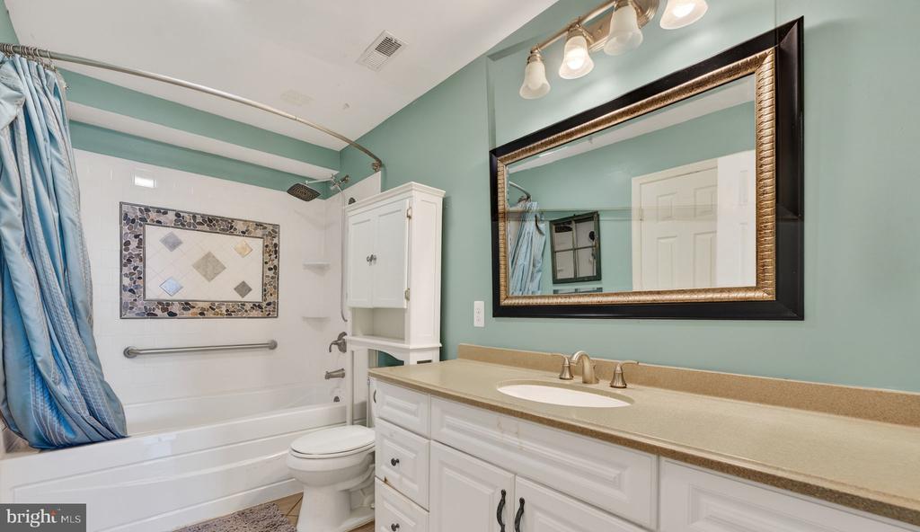 7453 OPAL RD, WARRENTON, Virginia 20186, 4 Bedrooms Bedrooms, ,2 BathroomsBathrooms,Residential,7453 OPAL RD,VAFQ2021174 MLS # VAFQ2021174