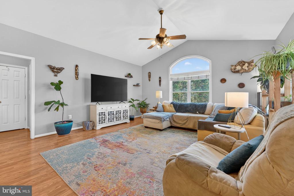 7453 OPAL RD, WARRENTON, Virginia 20186, 4 Bedrooms Bedrooms, ,2 BathroomsBathrooms,Residential,7453 OPAL RD,VAFQ2021174 MLS # VAFQ2021174