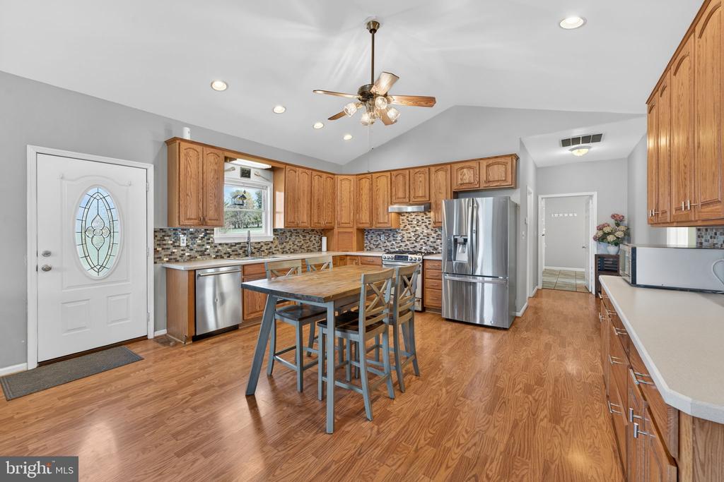 7453 OPAL RD, WARRENTON, Virginia 20186, 4 Bedrooms Bedrooms, ,2 BathroomsBathrooms,Residential,7453 OPAL RD,VAFQ2021174 MLS # VAFQ2021174