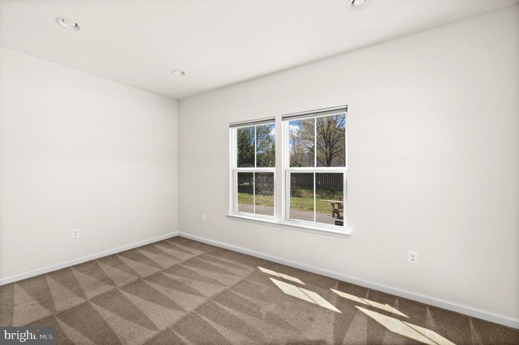 10420 NAPOLEON ST, FREDERICKSBURG, Virginia 22408, 6 Bedrooms Bedrooms, ,3 BathroomsBathrooms,Residential,10420 NAPOLEON ST,VASP2039936 MLS # VASP2039936