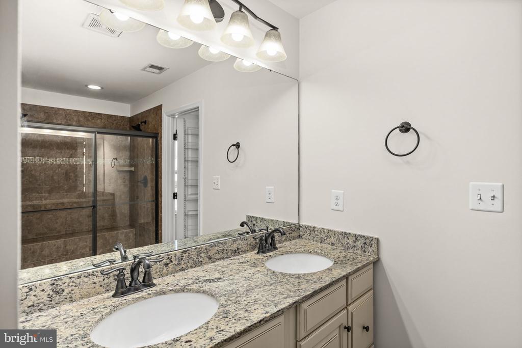 10420 NAPOLEON ST, FREDERICKSBURG, Virginia 22408, 6 Bedrooms Bedrooms, ,3 BathroomsBathrooms,Residential,10420 NAPOLEON ST,VASP2039936 MLS # VASP2039936