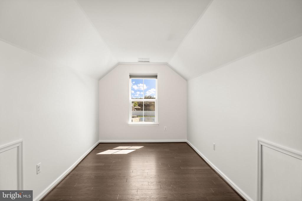 10420 NAPOLEON ST, FREDERICKSBURG, Virginia 22408, 6 Bedrooms Bedrooms, ,3 BathroomsBathrooms,Residential,10420 NAPOLEON ST,VASP2039936 MLS # VASP2039936