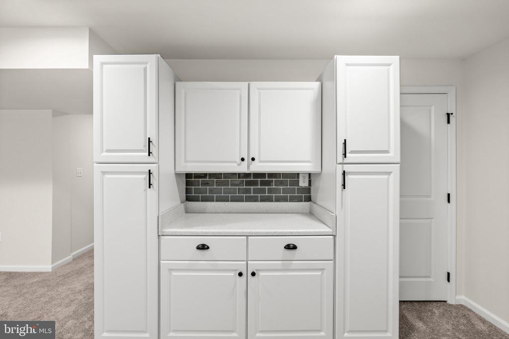 10420 NAPOLEON ST, FREDERICKSBURG, Virginia 22408, 6 Bedrooms Bedrooms, ,3 BathroomsBathrooms,Residential,10420 NAPOLEON ST,VASP2039936 MLS # VASP2039936