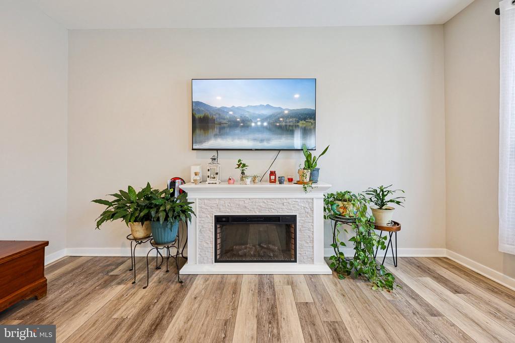 112 BUTLER CIR, LOCUST GROVE, Virginia 22508, 4 Bedrooms Bedrooms, ,2 BathroomsBathrooms,Residential,112 BUTLER CIR,VAOR2013692 MLS # VAOR2013692