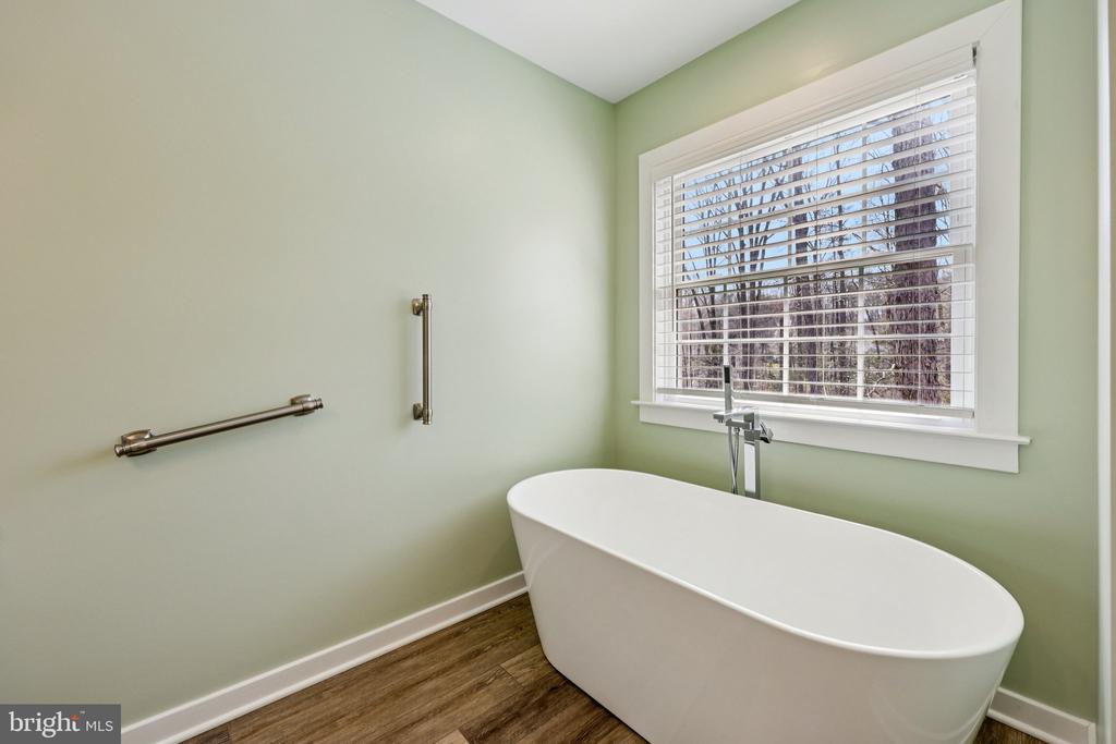 112 BUTLER CIR, LOCUST GROVE, Virginia 22508, 4 Bedrooms Bedrooms, ,2 BathroomsBathrooms,Residential,112 BUTLER CIR,VAOR2013692 MLS # VAOR2013692