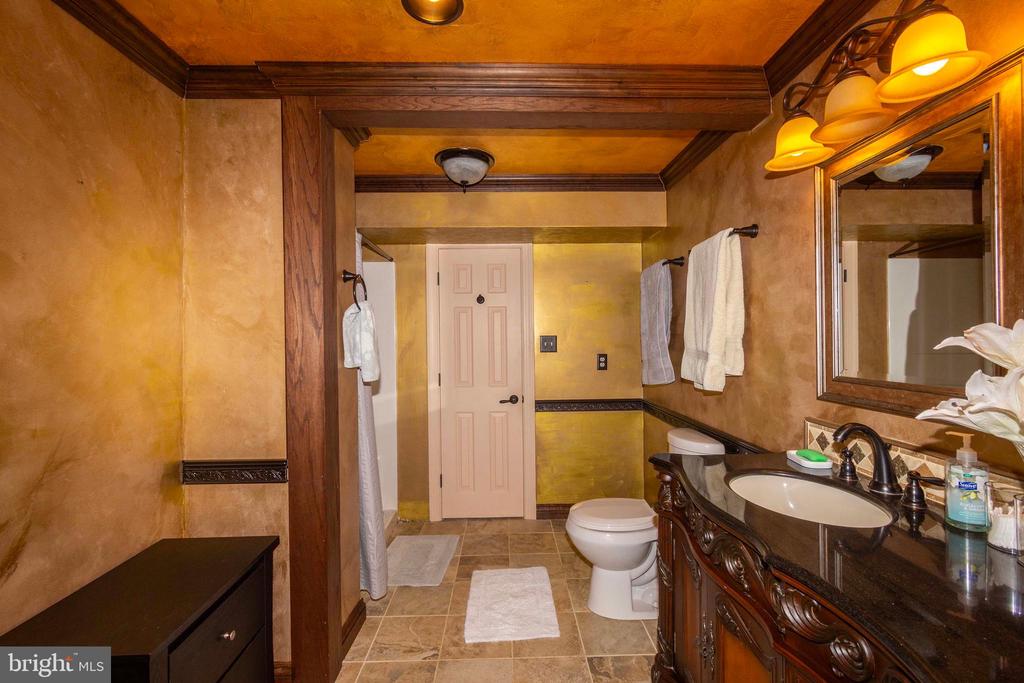 2203 CAMPBELL RD, KESWICK, Virginia 22947, 4 Bedrooms Bedrooms, ,3 BathroomsBathrooms,Residential,2203 CAMPBELL RD,VALA2009476 MLS # VALA2009476