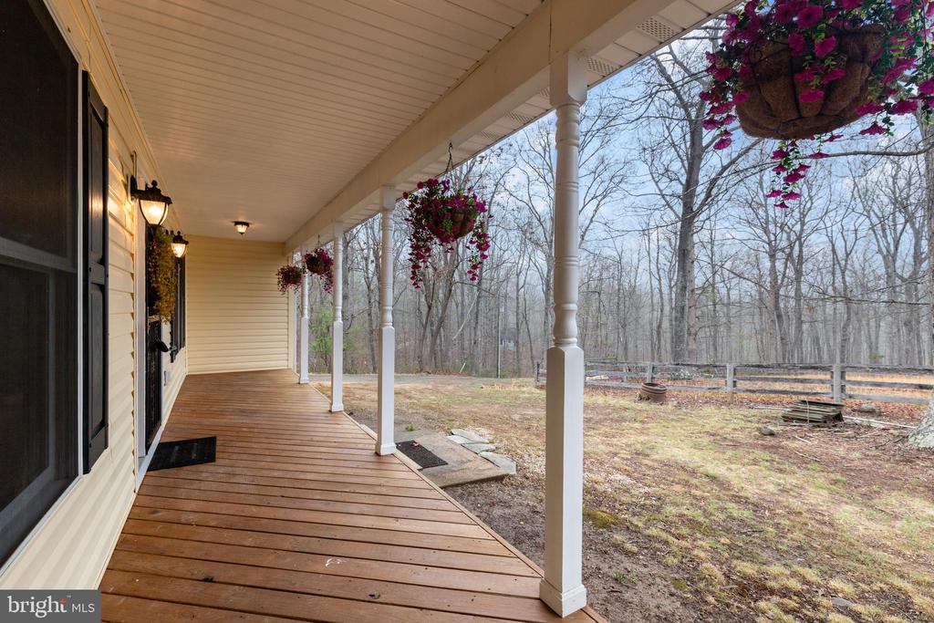 9373 WALDEN LN, MARSHALL, Virginia, 3 Bedrooms Bedrooms, ,2 BathroomsBathrooms,Residential,9373 WALDEN LN,VAFQ2021196 MLS # VAFQ2021196