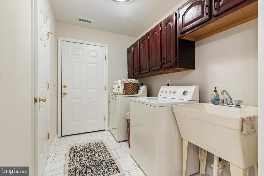 9373 WALDEN LN, MARSHALL, Virginia, 3 Bedrooms Bedrooms, ,2 BathroomsBathrooms,Residential,9373 WALDEN LN,VAFQ2021196 MLS # VAFQ2021196