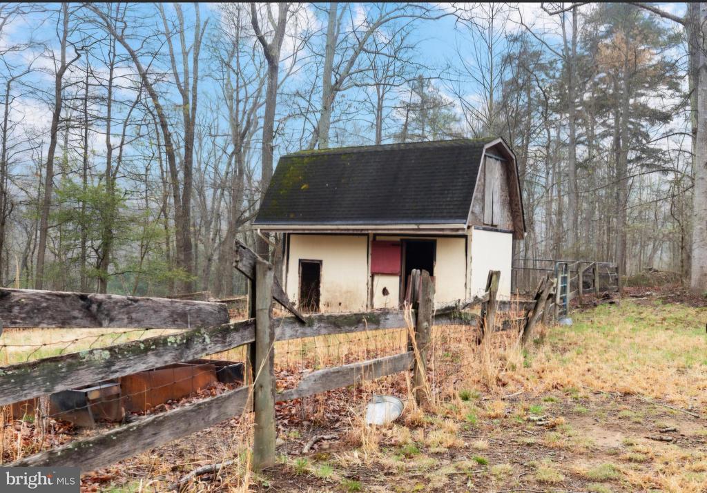 9373 WALDEN LN, MARSHALL, Virginia, 3 Bedrooms Bedrooms, ,2 BathroomsBathrooms,Residential,9373 WALDEN LN,VAFQ2021196 MLS # VAFQ2021196