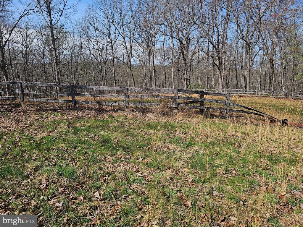 9373 WALDEN LN, MARSHALL, Virginia, 3 Bedrooms Bedrooms, ,2 BathroomsBathrooms,Residential,9373 WALDEN LN,VAFQ2021196 MLS # VAFQ2021196