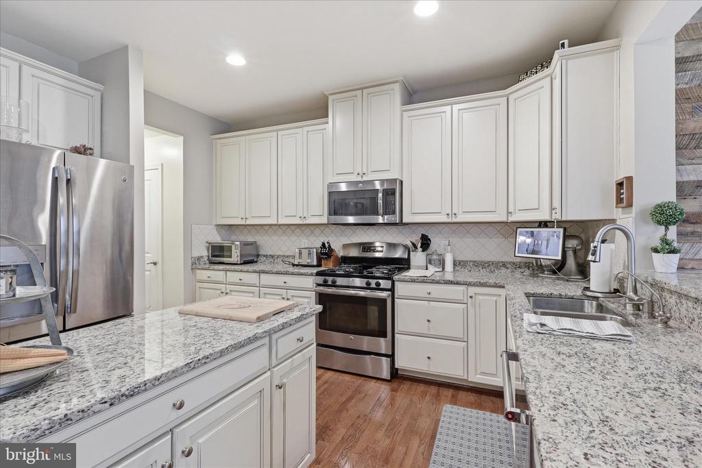 6767 LAKE ANNE CT, WARRENTON, Virginia, 4 Bedrooms Bedrooms, ,3 BathroomsBathrooms,Residential,6767 LAKE ANNE CT,VAFQ2020808 MLS # VAFQ2020808