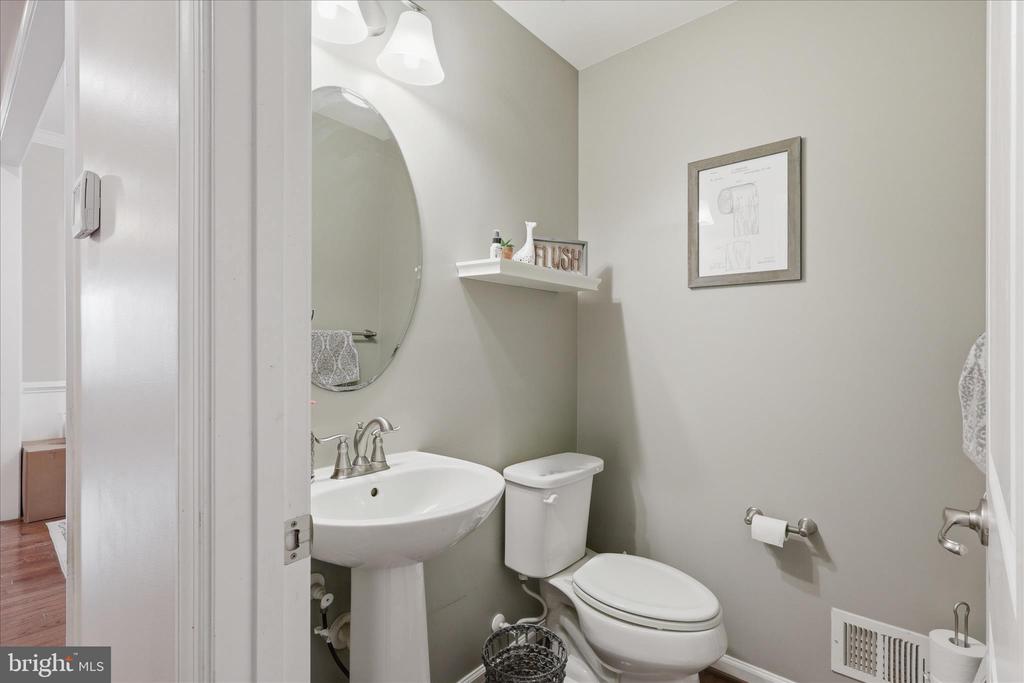 6767 LAKE ANNE CT, WARRENTON, Virginia, 4 Bedrooms Bedrooms, ,3 BathroomsBathrooms,Residential,6767 LAKE ANNE CT,VAFQ2020808 MLS # VAFQ2020808