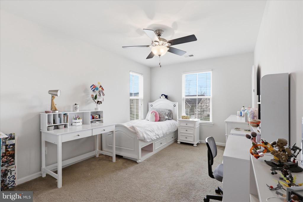 6767 LAKE ANNE CT, WARRENTON, Virginia, 4 Bedrooms Bedrooms, ,3 BathroomsBathrooms,Residential,6767 LAKE ANNE CT,VAFQ2020808 MLS # VAFQ2020808