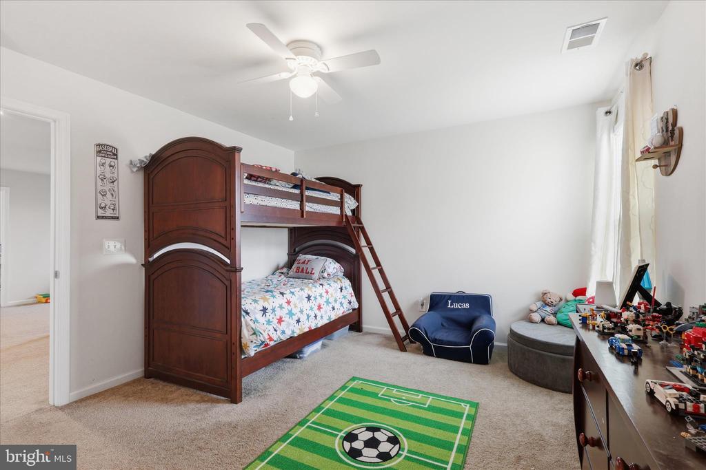 6767 LAKE ANNE CT, WARRENTON, Virginia, 4 Bedrooms Bedrooms, ,3 BathroomsBathrooms,Residential,6767 LAKE ANNE CT,VAFQ2020808 MLS # VAFQ2020808