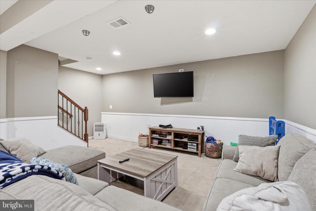 6767 LAKE ANNE CT, WARRENTON, Virginia, 4 Bedrooms Bedrooms, ,3 BathroomsBathrooms,Residential,6767 LAKE ANNE CT,VAFQ2020808 MLS # VAFQ2020808