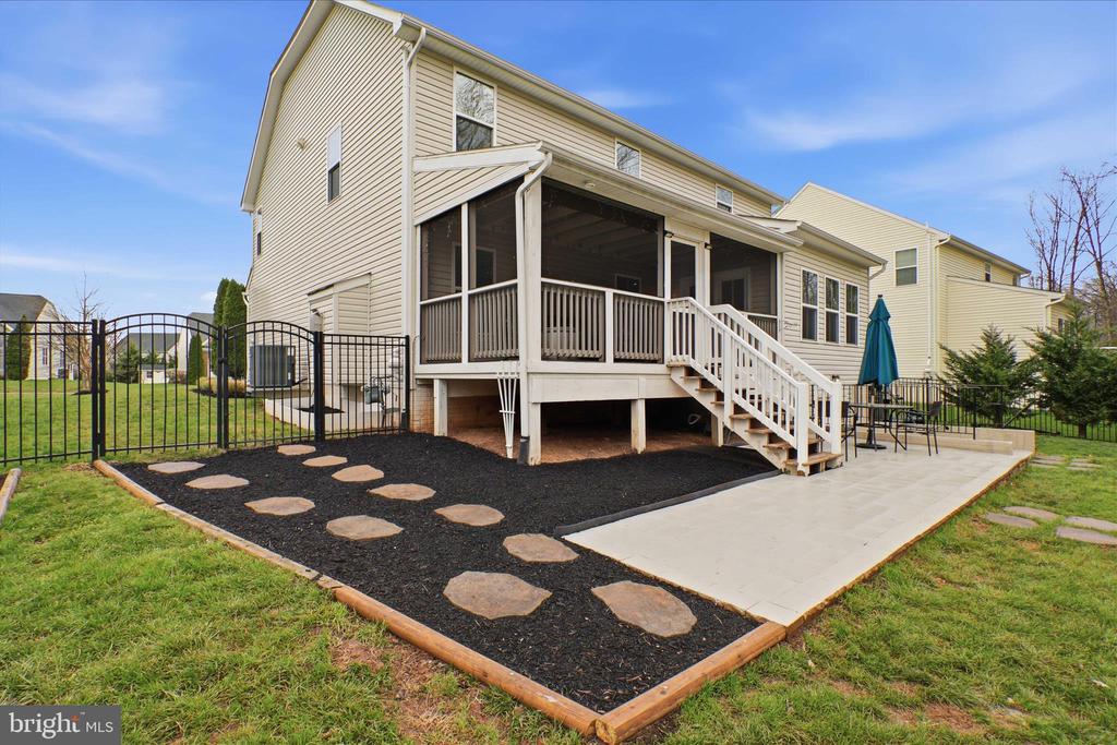 6767 LAKE ANNE CT, WARRENTON, Virginia, 4 Bedrooms Bedrooms, ,3 BathroomsBathrooms,Residential,6767 LAKE ANNE CT,VAFQ2020808 MLS # VAFQ2020808