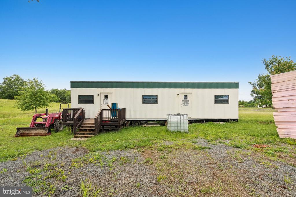 7285 OPAL RD, WARRENTON, Virginia 20186, 3 Bedrooms Bedrooms, ,3 BathroomsBathrooms,Residential,7285 OPAL RD,VAFQ2021288 MLS # VAFQ2021288