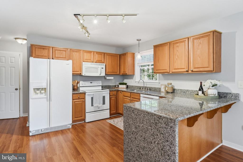 801 S LAKESHORE DR, LOUISA, Virginia 23093, 3 Bedrooms Bedrooms, ,2 BathroomsBathrooms,Residential,801 S LAKESHORE DR,VALA2009556 MLS # VALA2009556