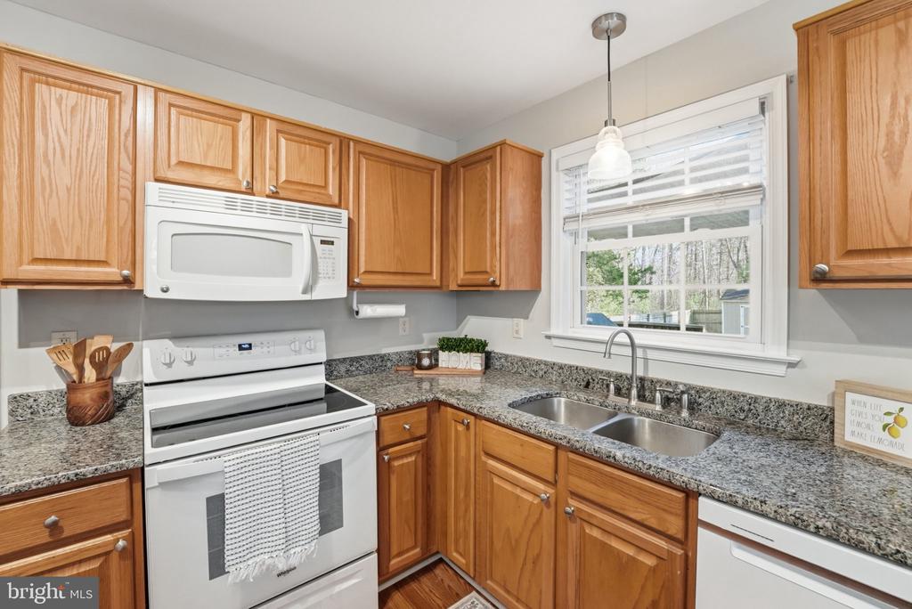 801 S LAKESHORE DR, LOUISA, Virginia 23093, 3 Bedrooms Bedrooms, ,2 BathroomsBathrooms,Residential,801 S LAKESHORE DR,VALA2009556 MLS # VALA2009556