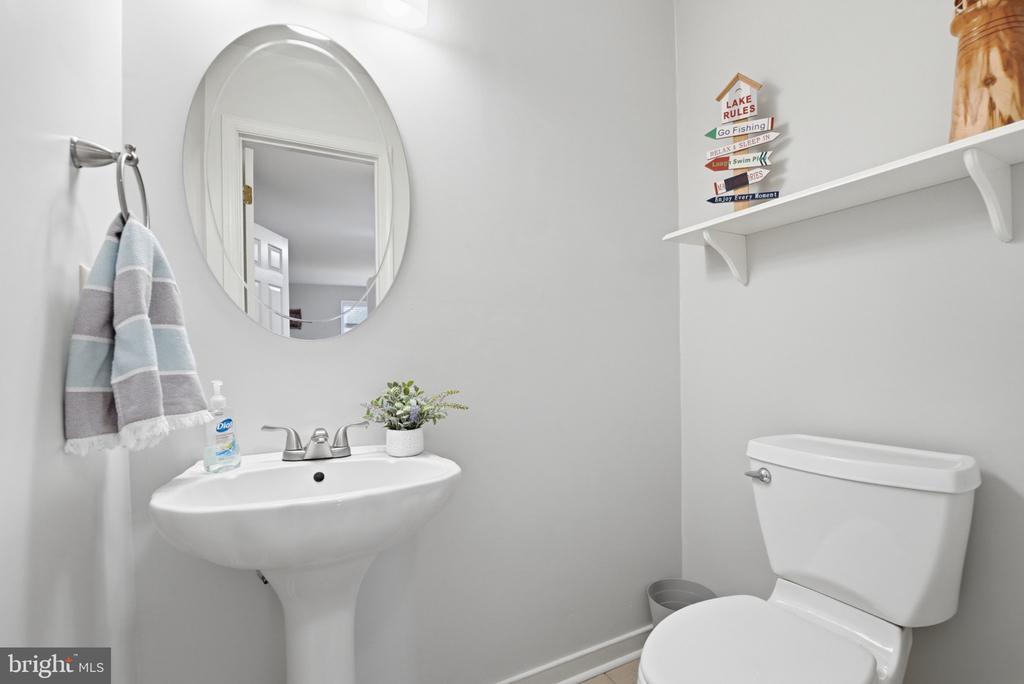 801 S LAKESHORE DR, LOUISA, Virginia 23093, 3 Bedrooms Bedrooms, ,2 BathroomsBathrooms,Residential,801 S LAKESHORE DR,VALA2009556 MLS # VALA2009556