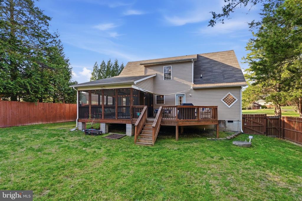 801 S LAKESHORE DR, LOUISA, Virginia 23093, 3 Bedrooms Bedrooms, ,2 BathroomsBathrooms,Residential,801 S LAKESHORE DR,VALA2009556 MLS # VALA2009556