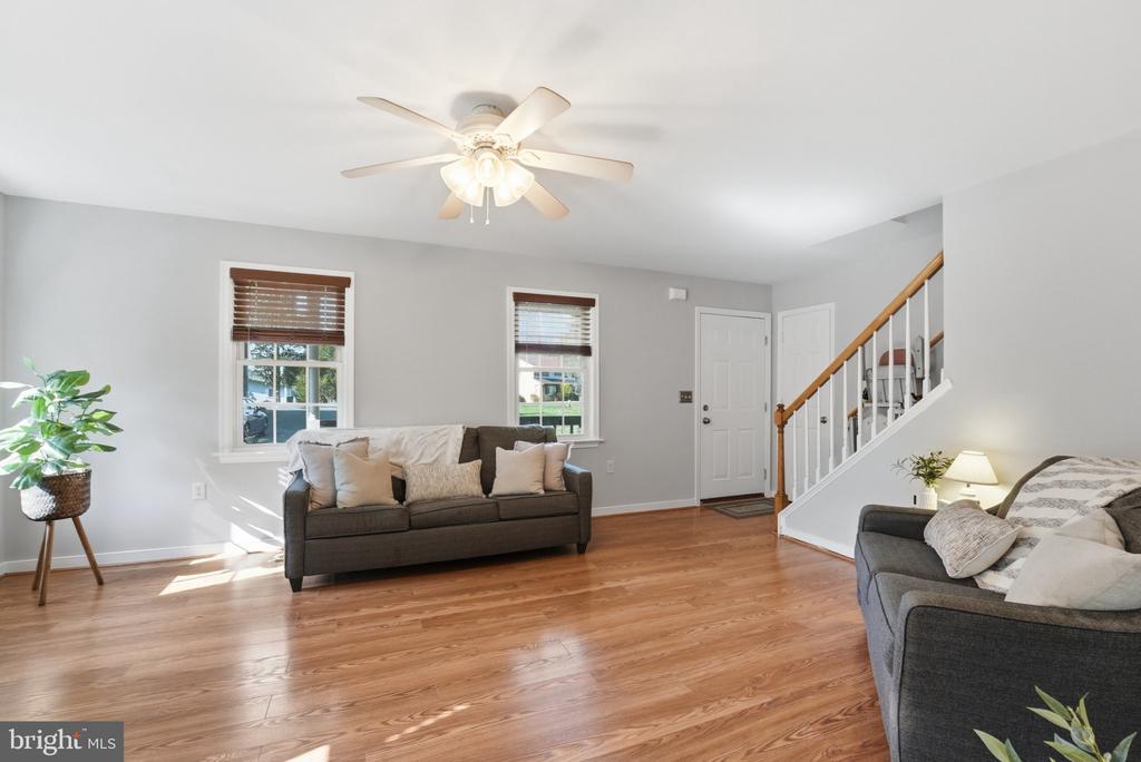 801 S LAKESHORE DR, LOUISA, Virginia 23093, 3 Bedrooms Bedrooms, ,2 BathroomsBathrooms,Residential,801 S LAKESHORE DR,VALA2009556 MLS # VALA2009556