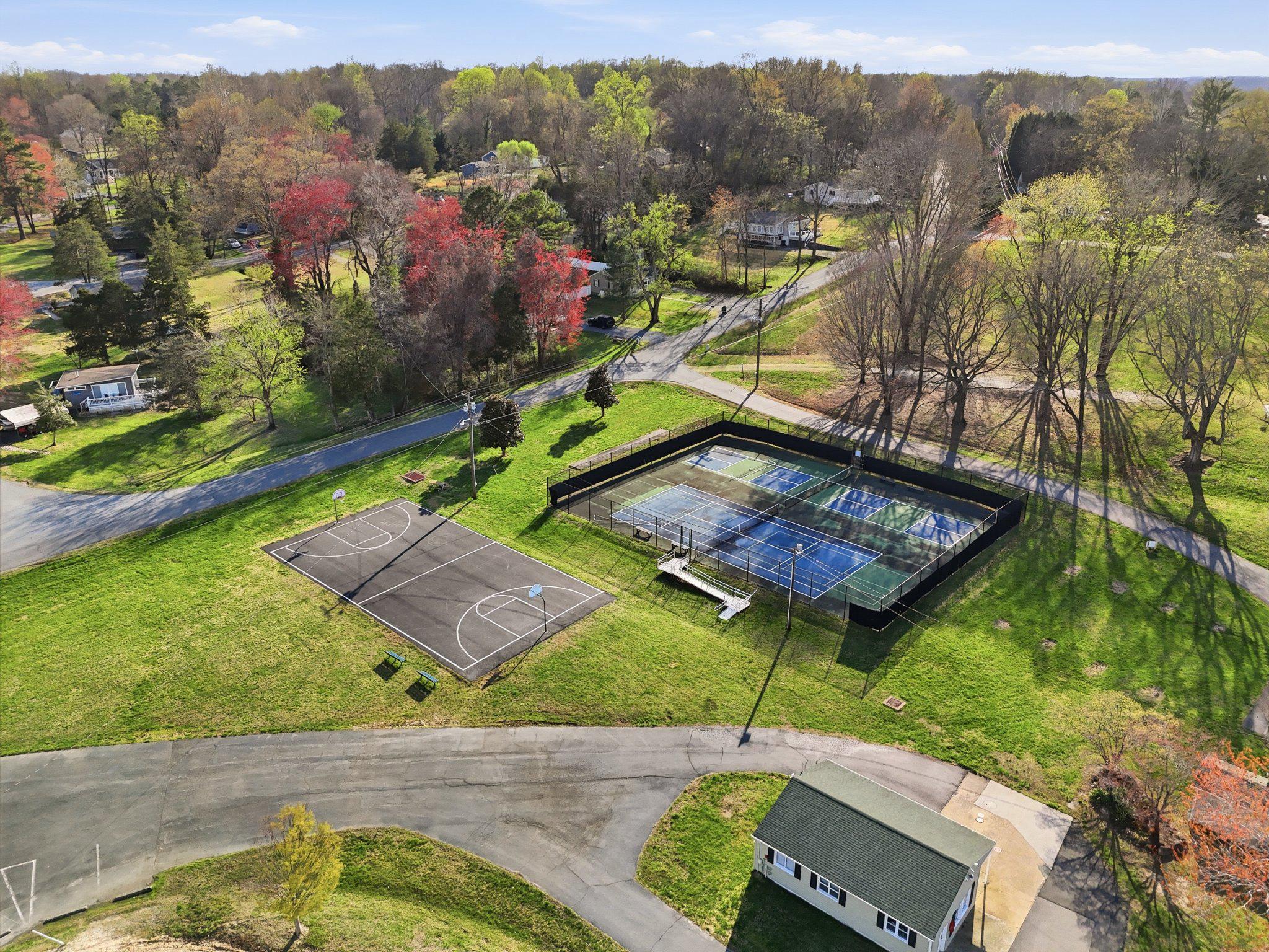 801 S LAKESHORE DR, LOUISA, Virginia 23093, 3 Bedrooms Bedrooms, ,2 BathroomsBathrooms,Residential,801 S LAKESHORE DR,VALA2009556 MLS # VALA2009556